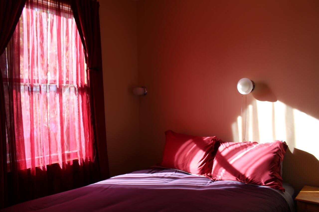Redlight Historic Bunk Hotel And Speakeasy Траки Экстерьер фото
